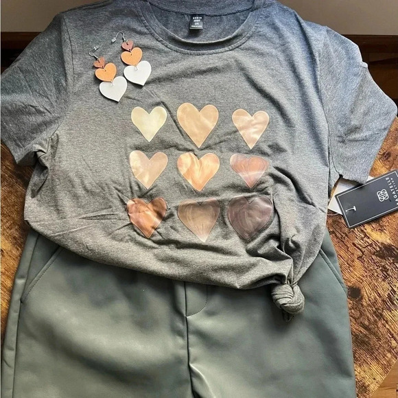 BUNDLE: (1) Bagatelle pleather shorts, (1) Shein tee, (1) wood heart earrings - Picture 1 of 16